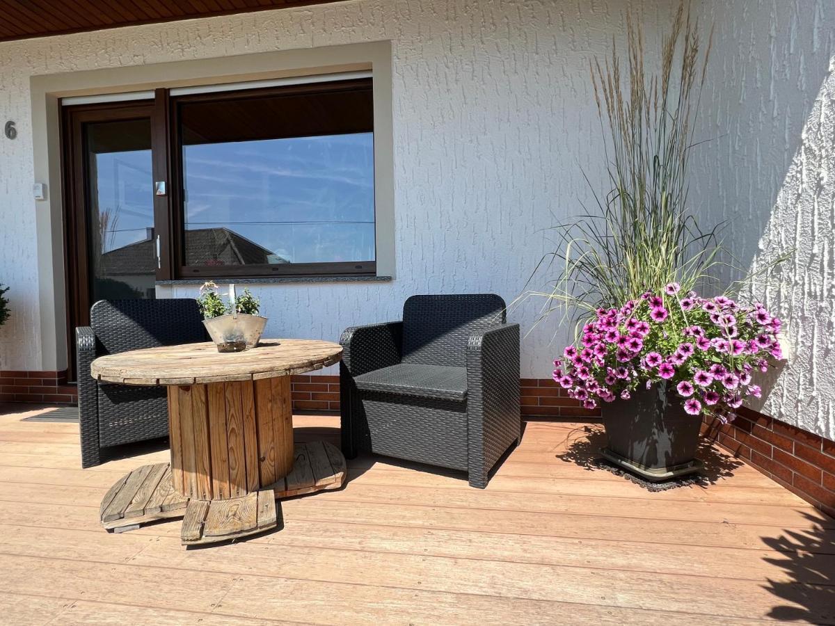 Ferienwohnung Terrasse Parkplatz Wallbox Nuerburgring Herresbach Экстерьер фото